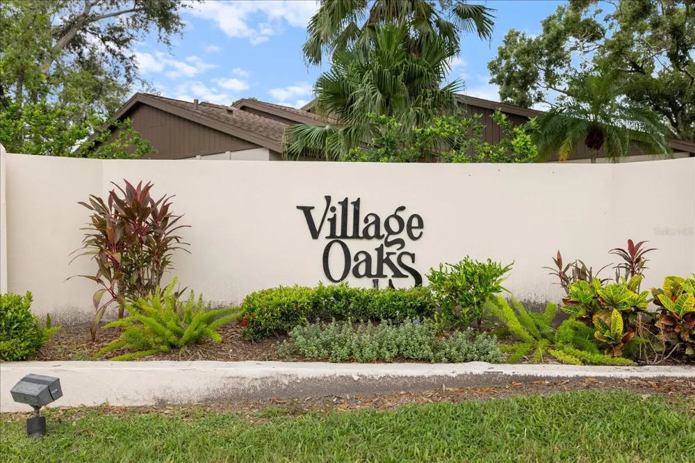 462 OAK HILL CIRCLE #5 Sarasota, FL 34232