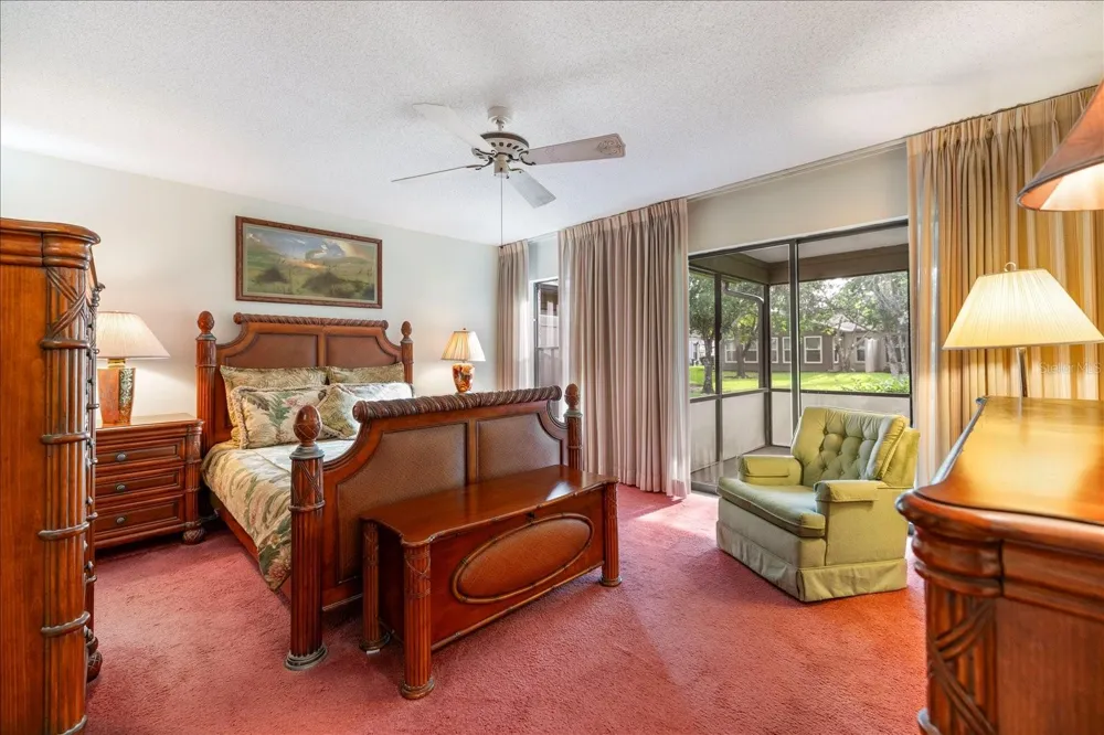 462 OAK HILL CIRCLE #5 Sarasota, FL 34232
