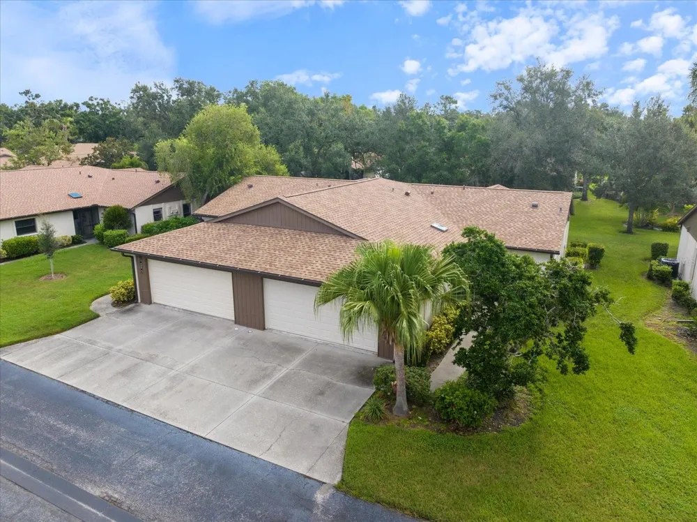 462 OAK HILL CIRCLE #5 Sarasota, FL 34232