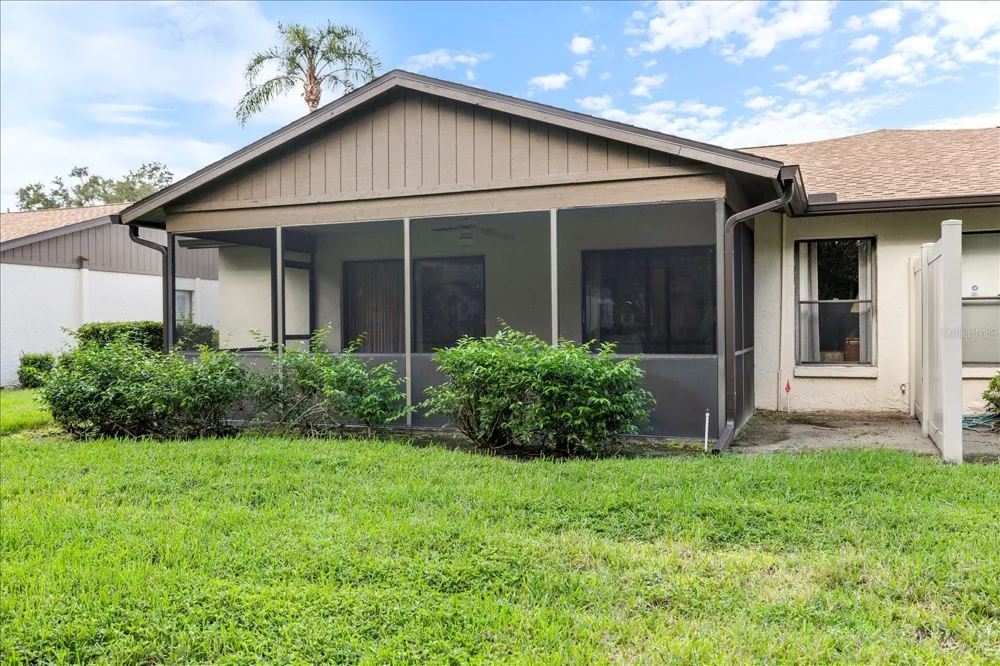 462 OAK HILL CIRCLE #5 Sarasota, FL 34232