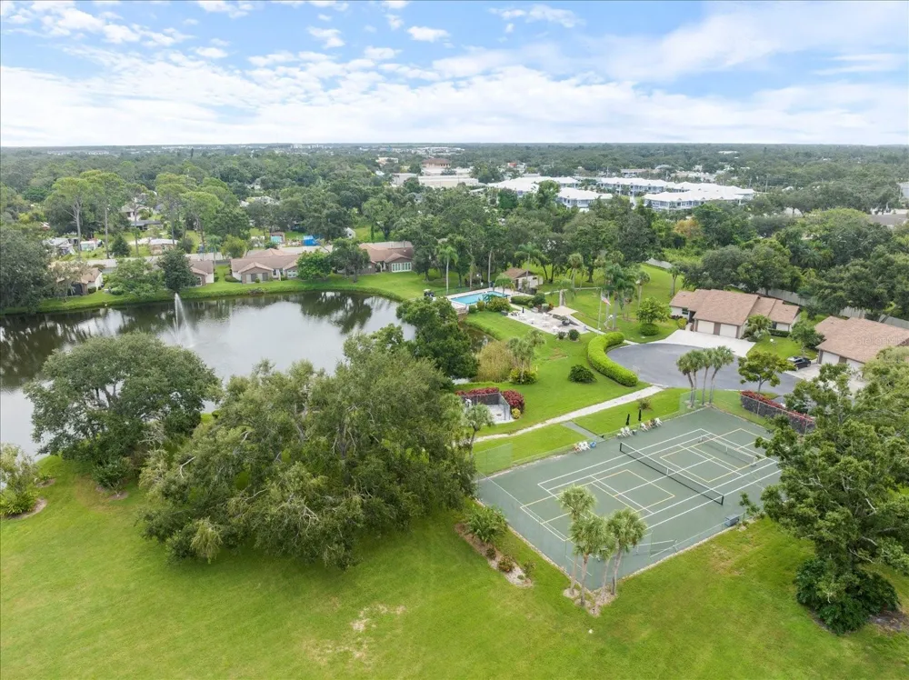 462 OAK HILL CIRCLE #5 Sarasota, FL 34232