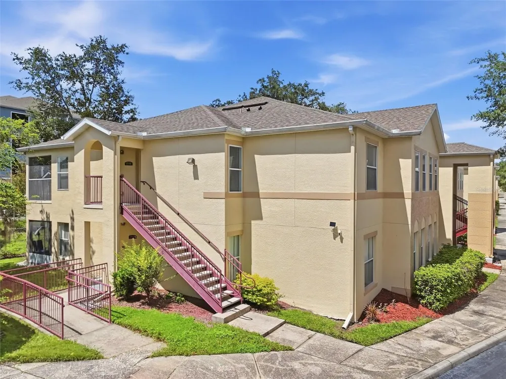 2718 CLUB CORTILE CIRCLE #B Kissimmee, FL 34746