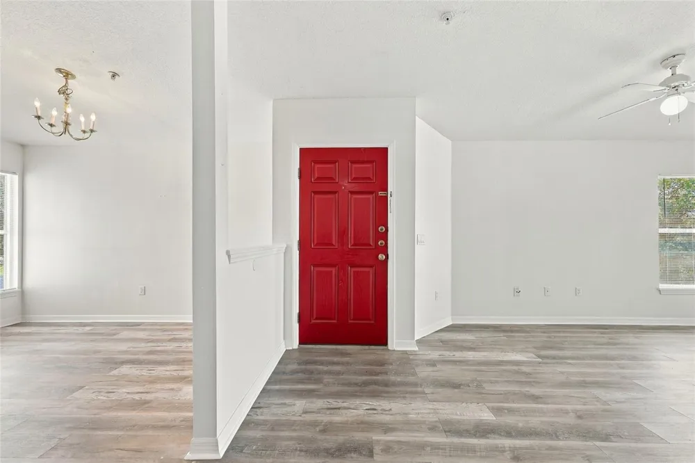 2718 CLUB CORTILE CIRCLE #B Kissimmee, FL 34746