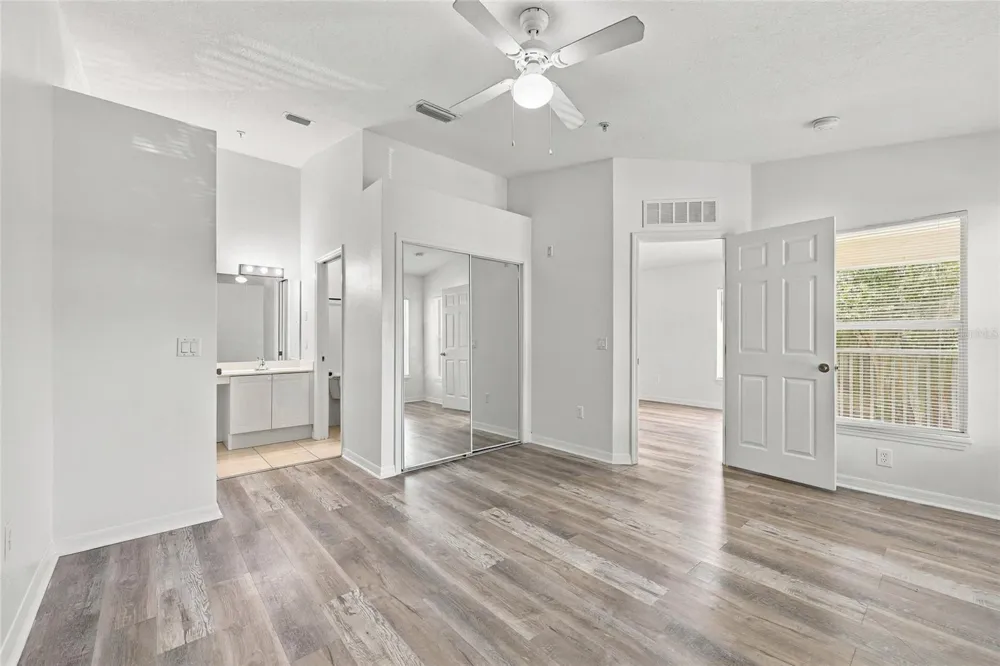 2718 CLUB CORTILE CIRCLE #B Kissimmee, FL 34746