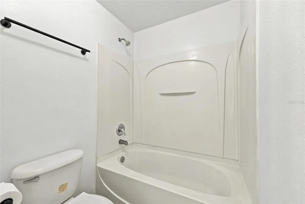 2718 CLUB CORTILE CIRCLE #B Kissimmee, FL 34746