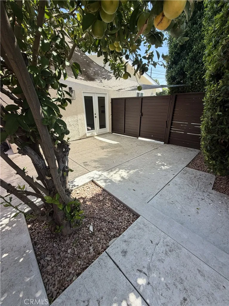 6024 Lindley Avenue Encino, CA 91316