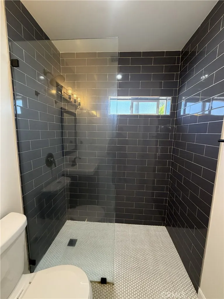 6024 Lindley Avenue Encino, CA 91316
