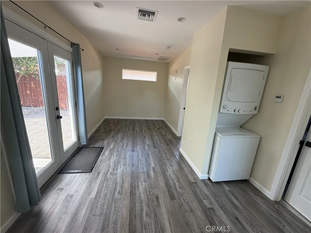 6024 Lindley Avenue Encino, CA 91316