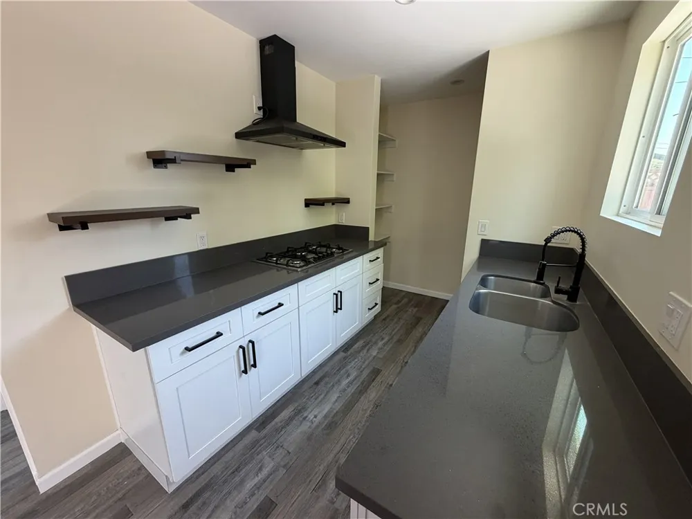 6024 Lindley Avenue Encino, CA 91316