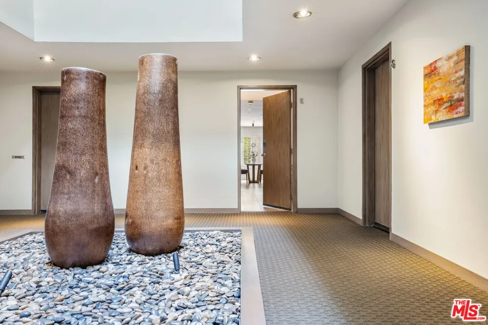 967 Hammond Street West Hollywood, CA 90069