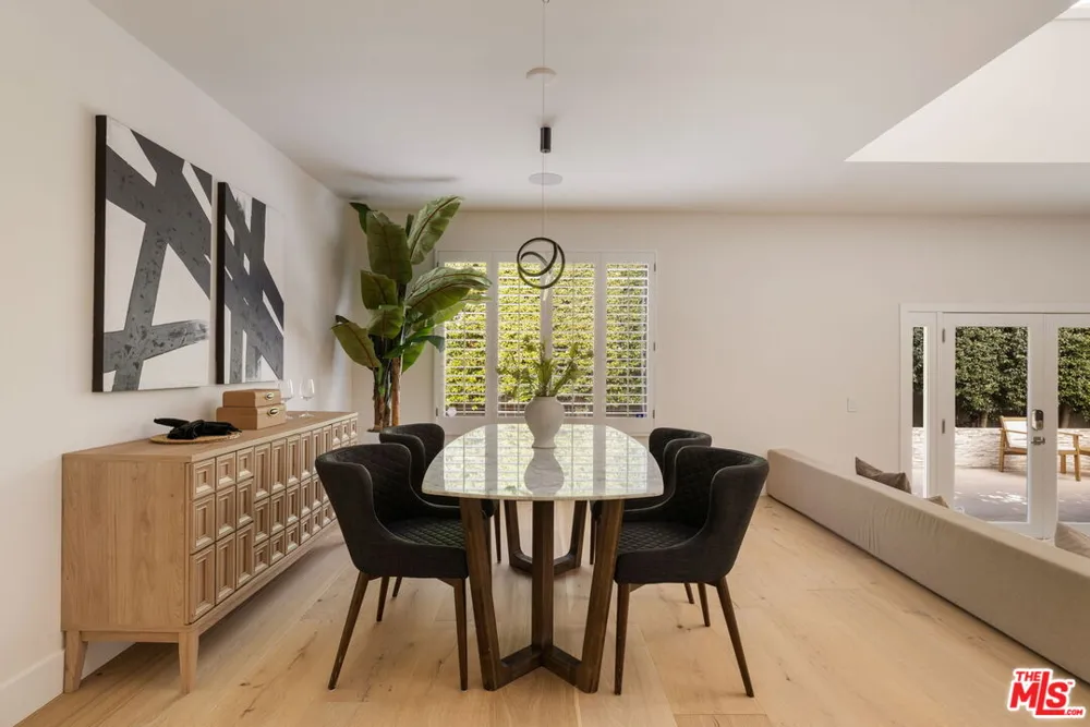 967 Hammond Street West Hollywood, CA 90069