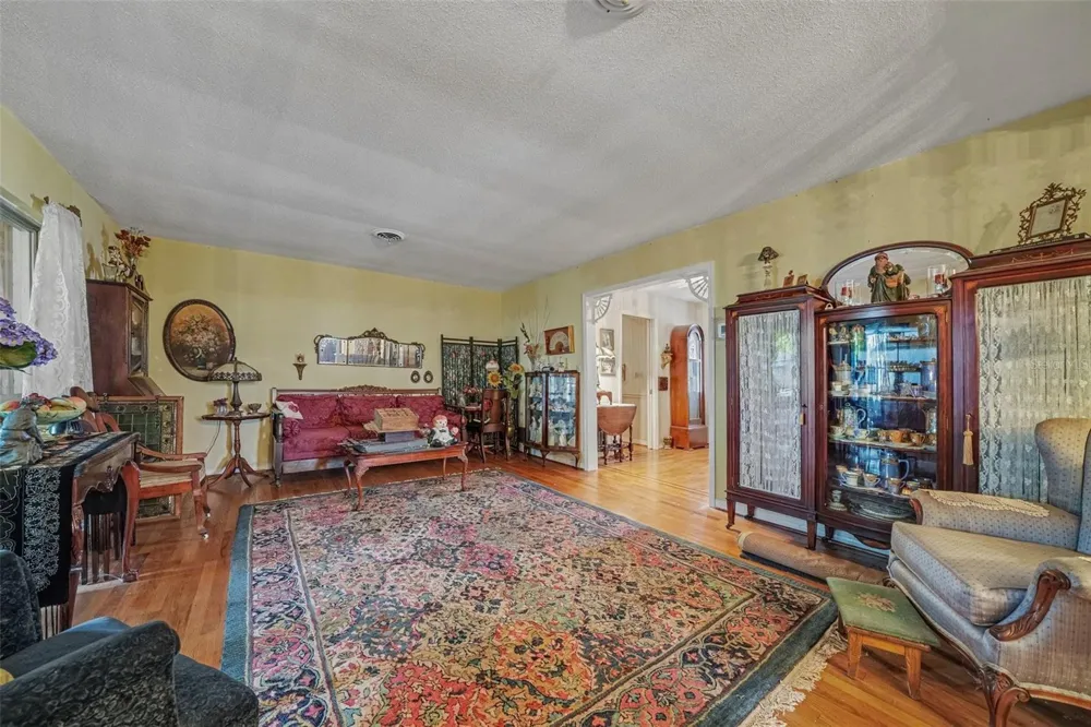 3018 CULLEN LAKE SHORE DRIVE Belle Isle, FL 32812