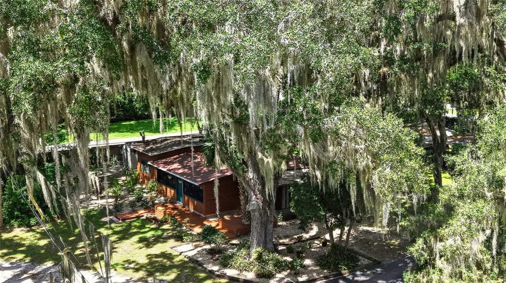 13122 E HIGHWAY 25 #14 Ocklawaha, FL 32179