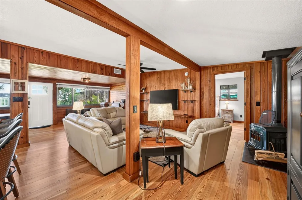 13122 E HIGHWAY 25 #14 Ocklawaha, FL 32179