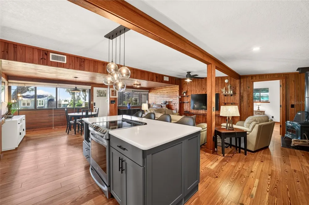 13122 E HIGHWAY 25 #14 Ocklawaha, FL 32179