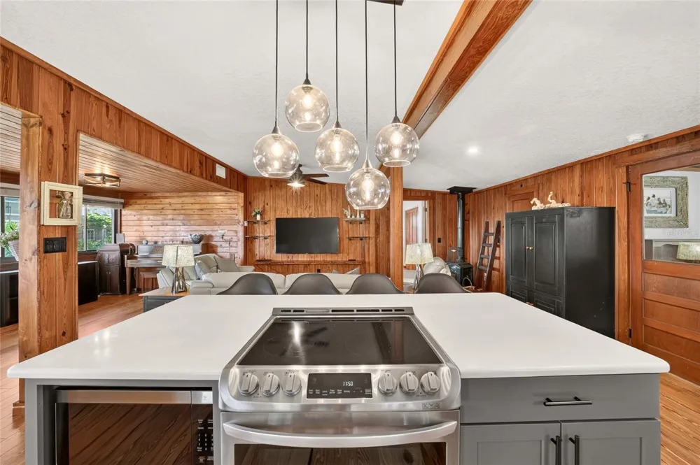 13122 E HIGHWAY 25 #14 Ocklawaha, FL 32179