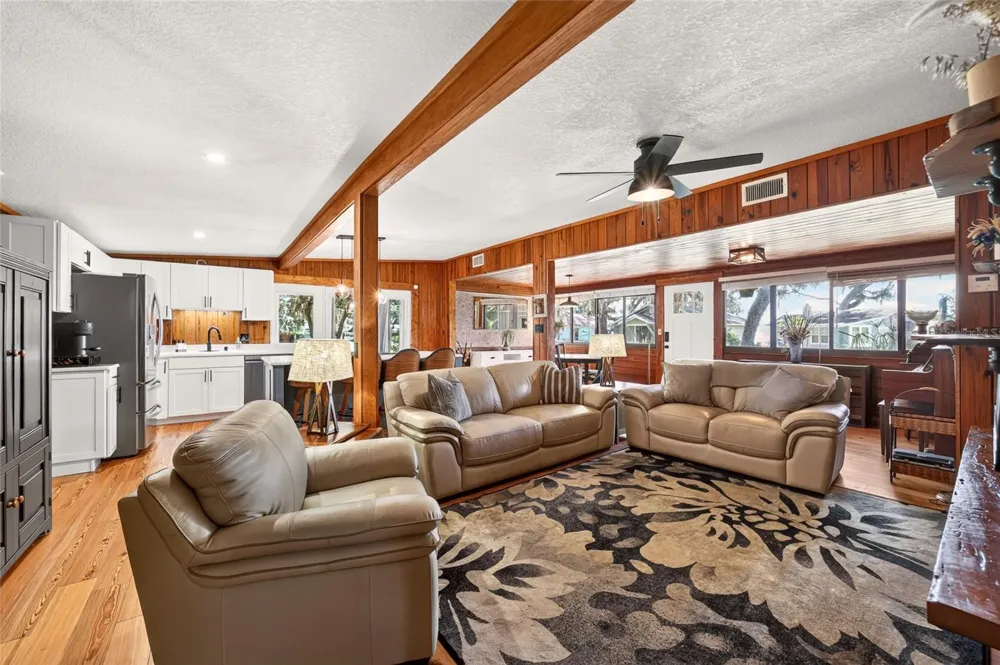 13122 E HIGHWAY 25 #14 Ocklawaha, FL 32179