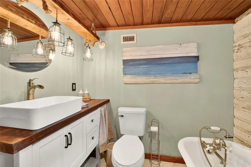13122 E HIGHWAY 25 #14 Ocklawaha, FL 32179