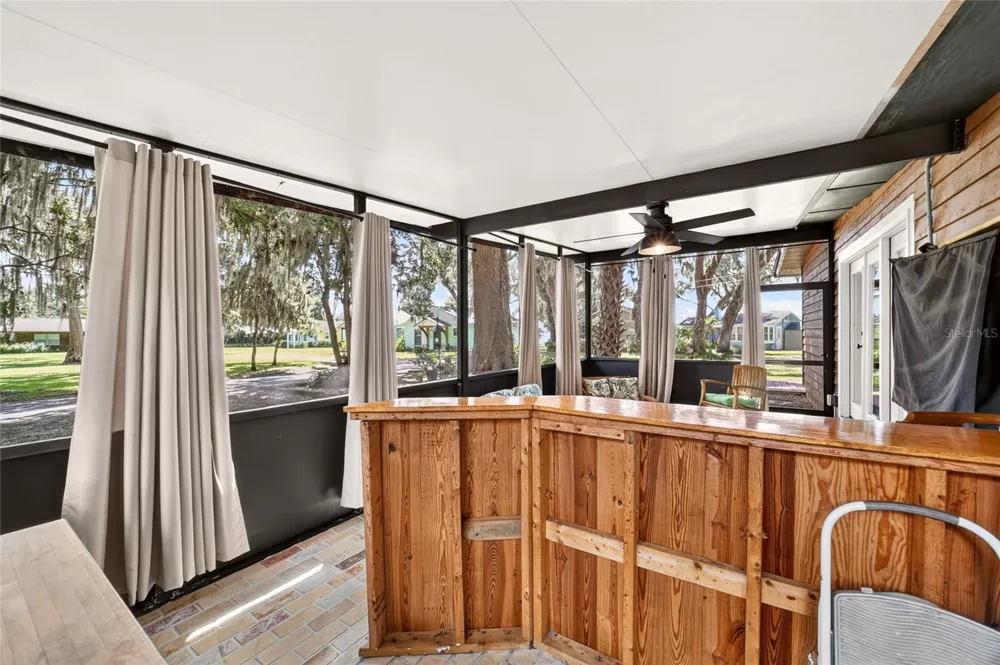 13122 E HIGHWAY 25 #14 Ocklawaha, FL 32179