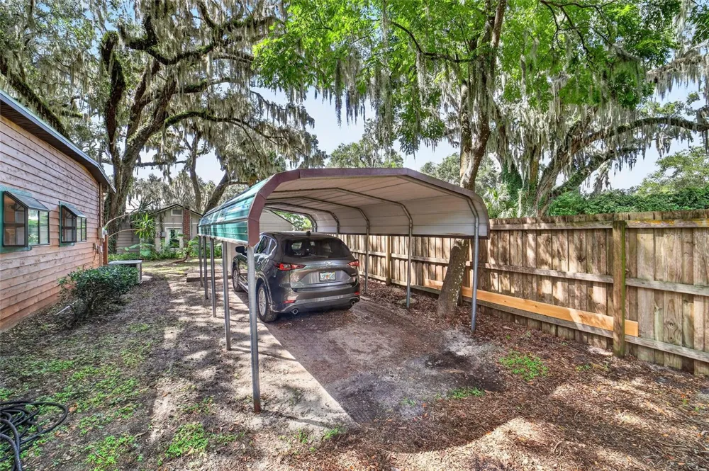13122 E HIGHWAY 25 #14 Ocklawaha, FL 32179