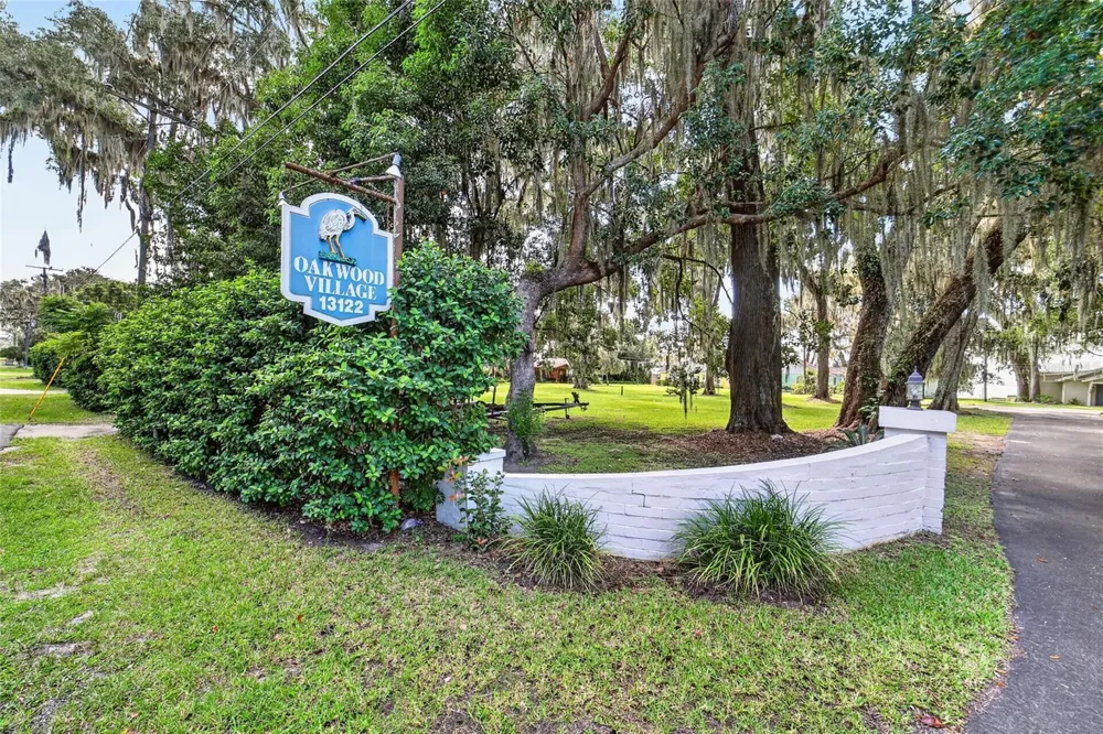 13122 E HIGHWAY 25 #14 Ocklawaha, FL 32179