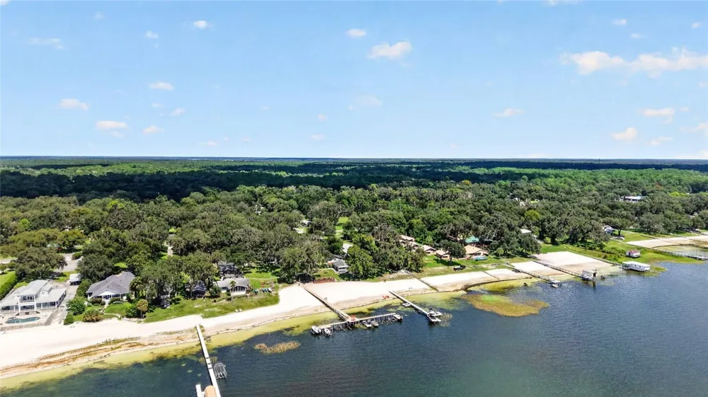 13122 E HIGHWAY 25 #14 Ocklawaha, FL 32179