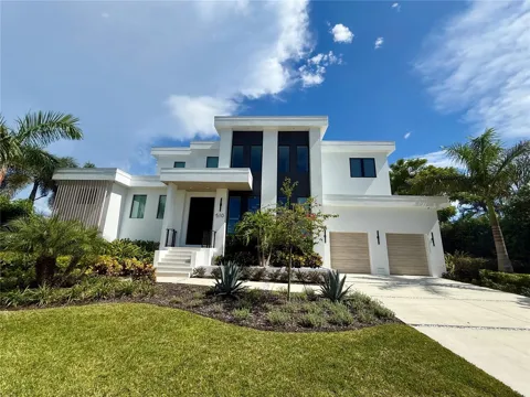 510 GOLF LINKS LANE