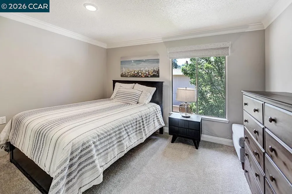 2716 Tice Creek #1 Walnut Creek, CA 94595