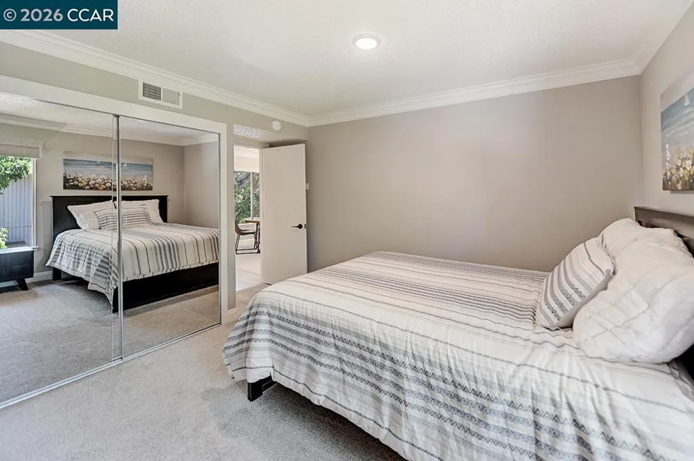 2716 Tice Creek #1 Walnut Creek, CA 94595