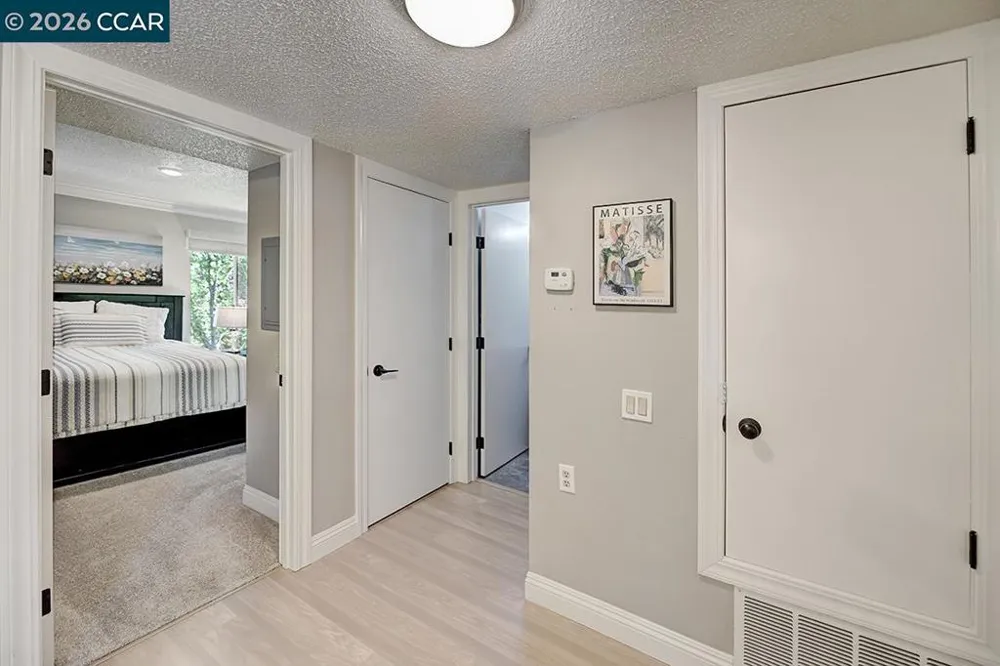 2716 Tice Creek #1 Walnut Creek, CA 94595