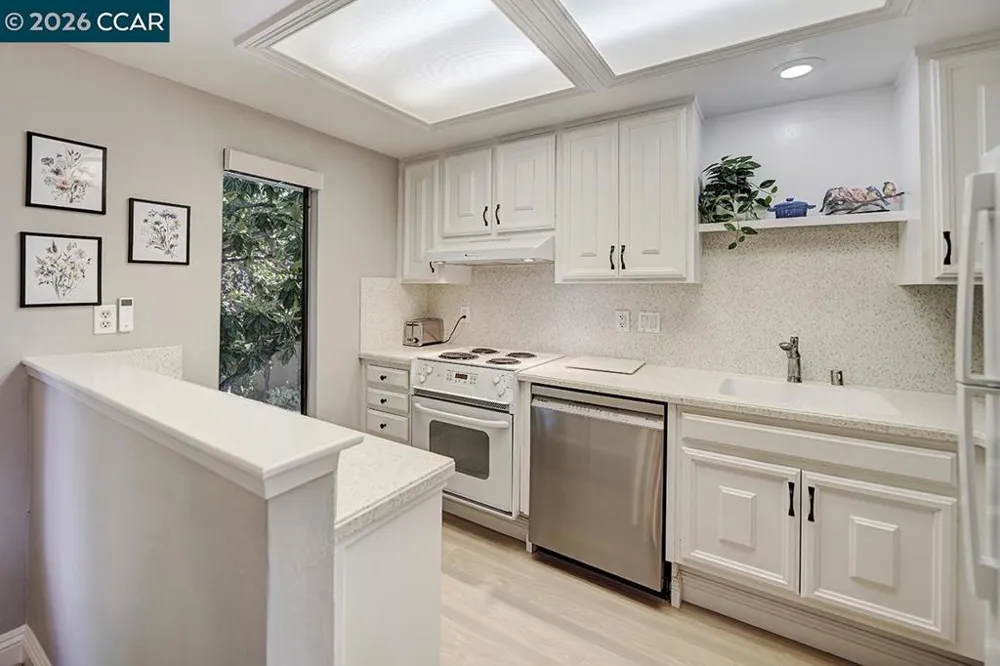 2716 Tice Creek #1 Walnut Creek, CA 94595