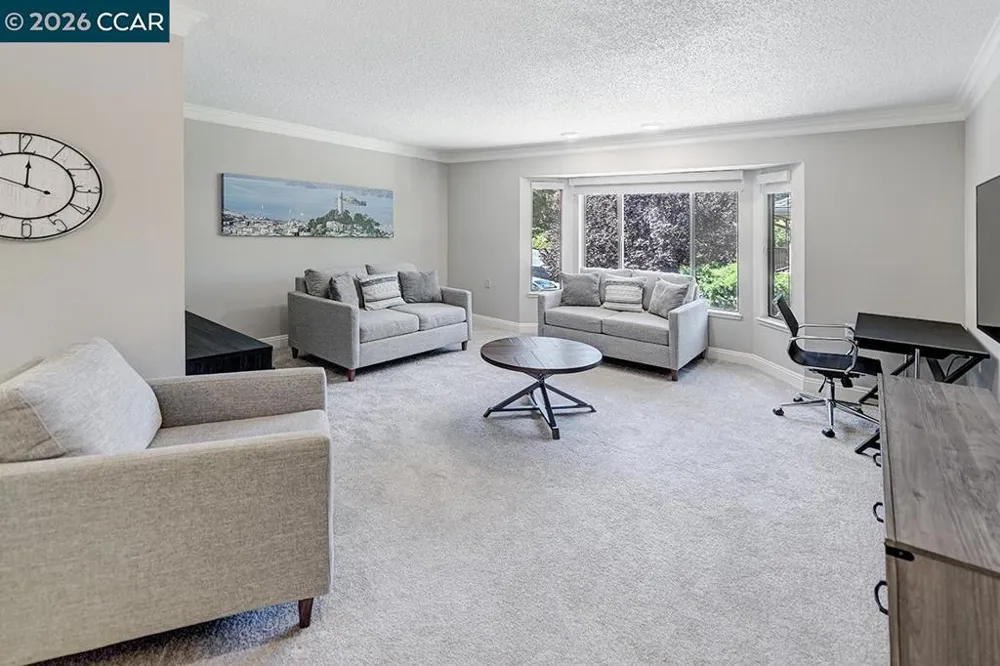 2716 Tice Creek #1 Walnut Creek, CA 94595