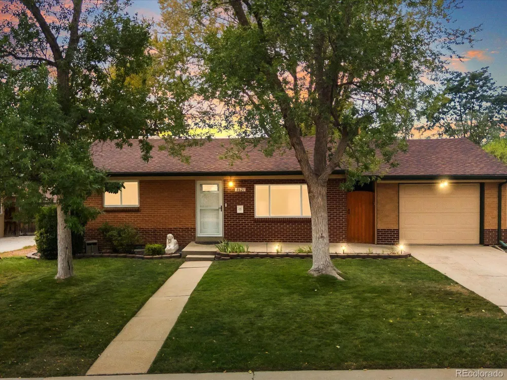 8621 Crescent Drive Westminster, CO 80031