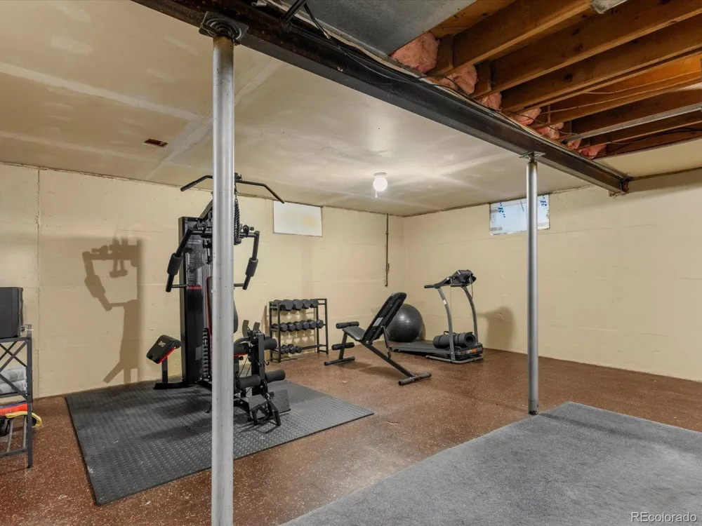 8621 Crescent Drive Westminster, CO 80031