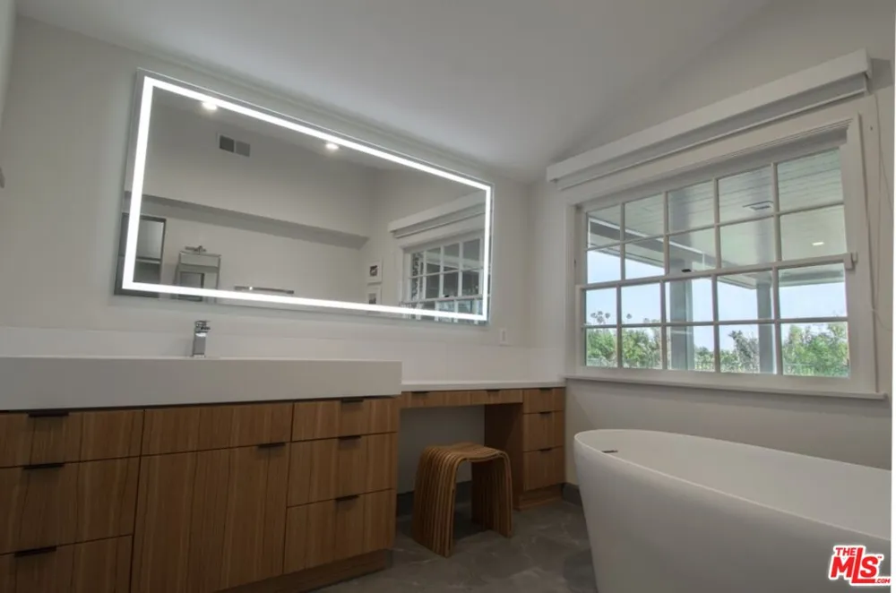 1121 Beverly Drive Beverly Hills, CA 90210