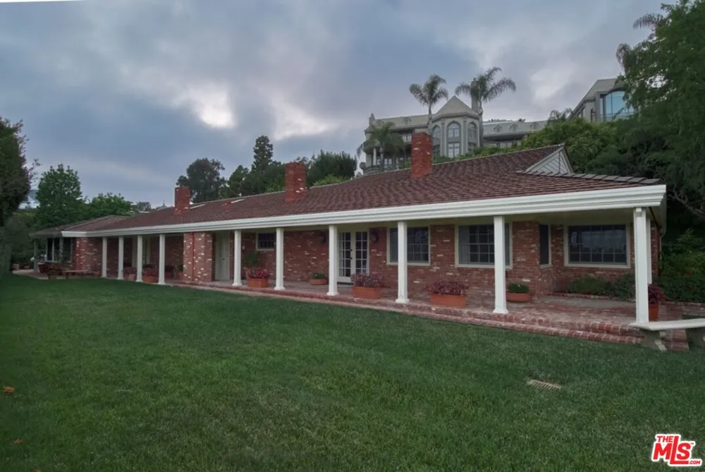 1121 Beverly Drive Beverly Hills, CA 90210