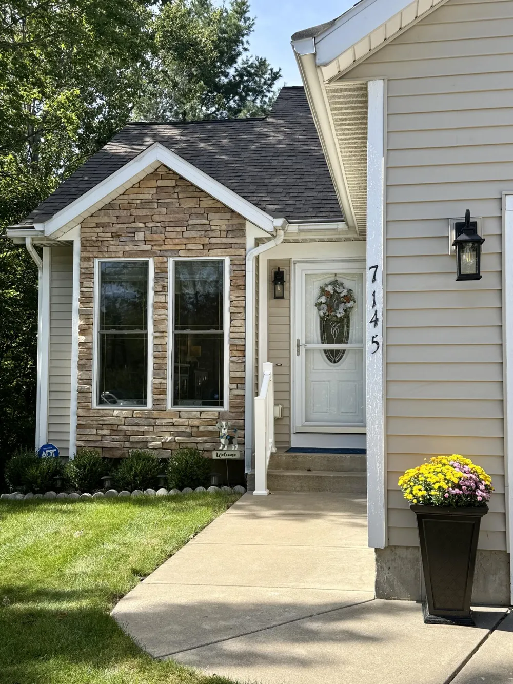 7145 Juniper Court Spring Lake, MI 49456