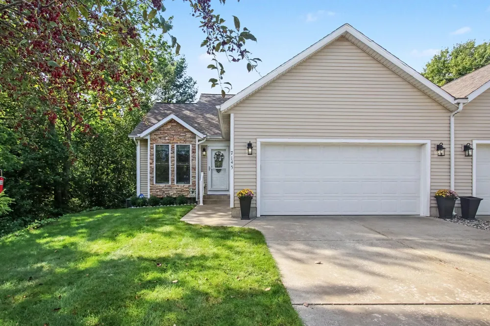7145 Juniper Court Spring Lake, MI 49456