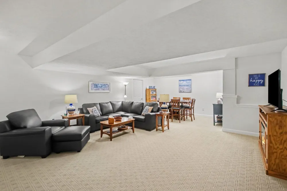 7145 Juniper Court Spring Lake, MI 49456