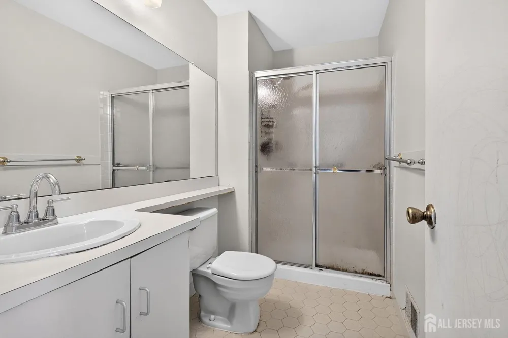 32 Crabapple Lane Franklin Twsp, NJ 08823