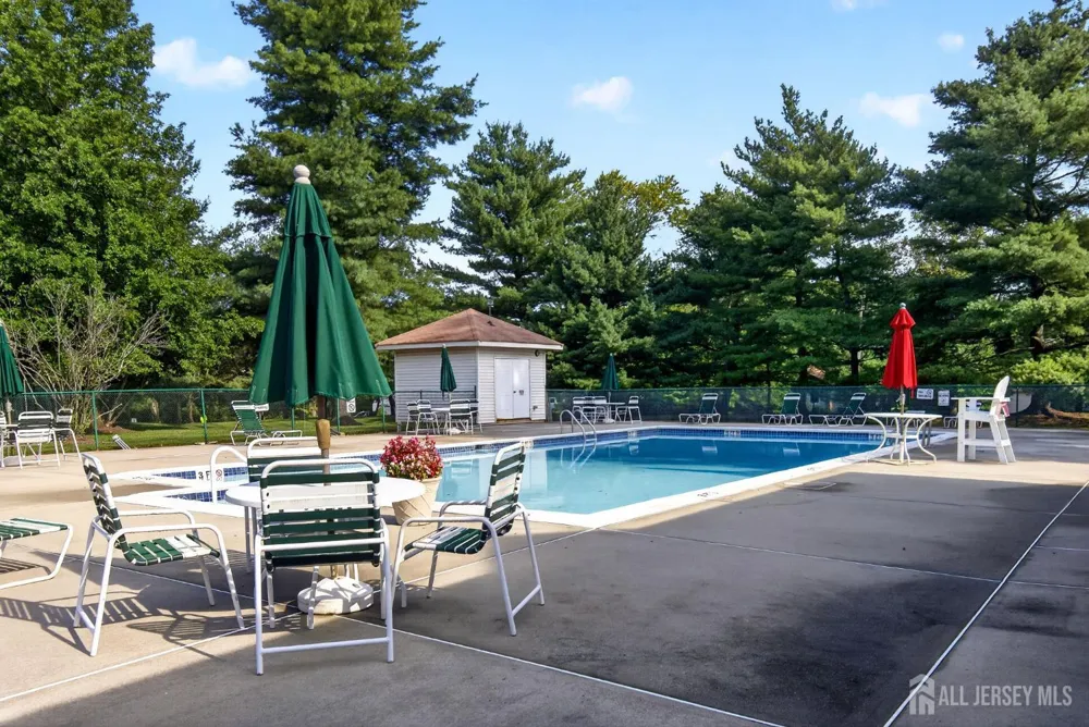 32 Crabapple Lane Franklin Twsp, NJ 08823