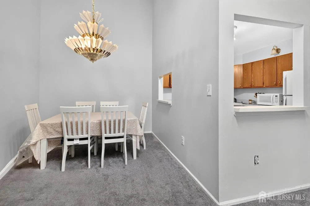32 Crabapple Lane Franklin Twsp, NJ 08823