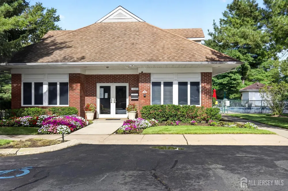 32 Crabapple Lane Franklin Twsp, NJ 08823