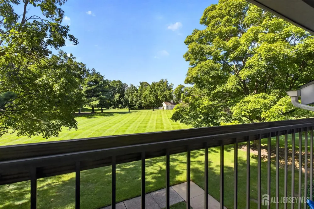 32 Crabapple Lane Franklin Twsp, NJ 08823