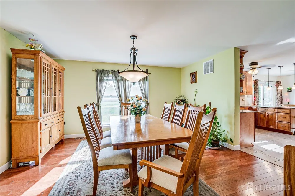 154 Dutton Street Franklin Twsp, NJ 08873