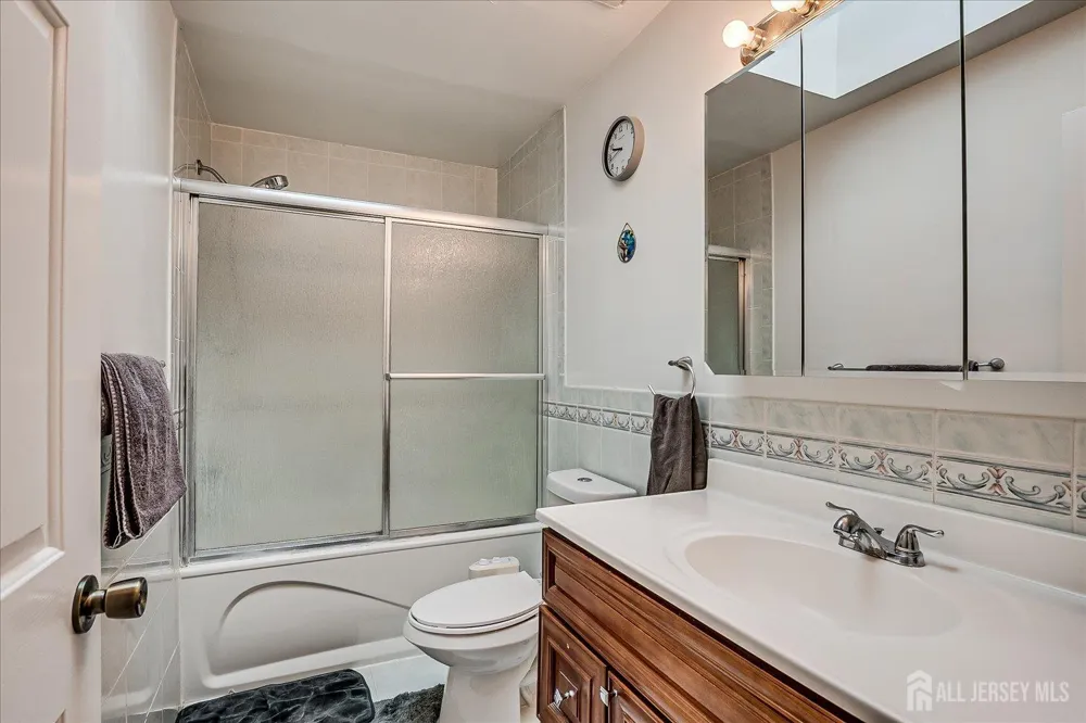 154 Dutton Street Franklin Twsp, NJ 08873