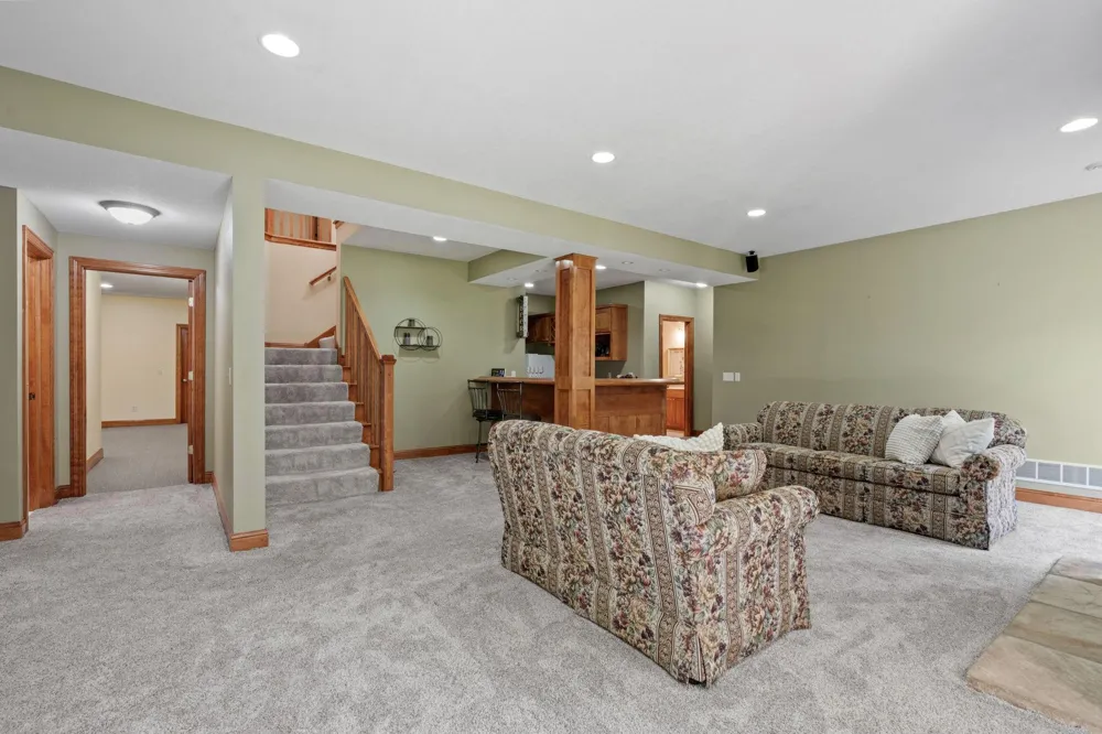 17854 179th Trail W Lakeville, MN 55044