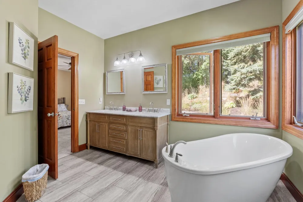 17854 179th Trail W Lakeville, MN 55044