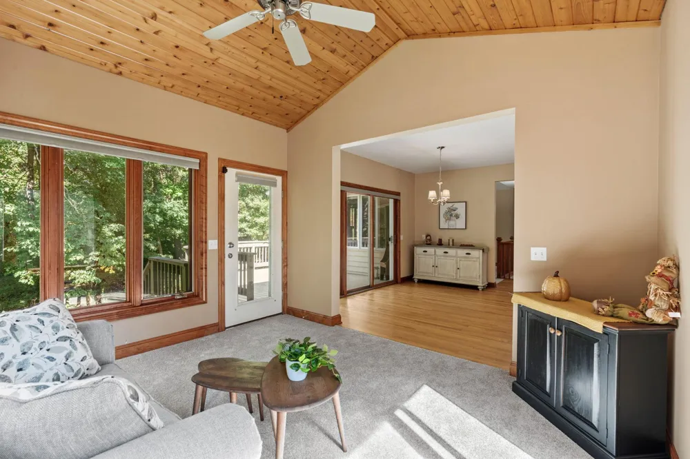 17854 179th Trail W Lakeville, MN 55044