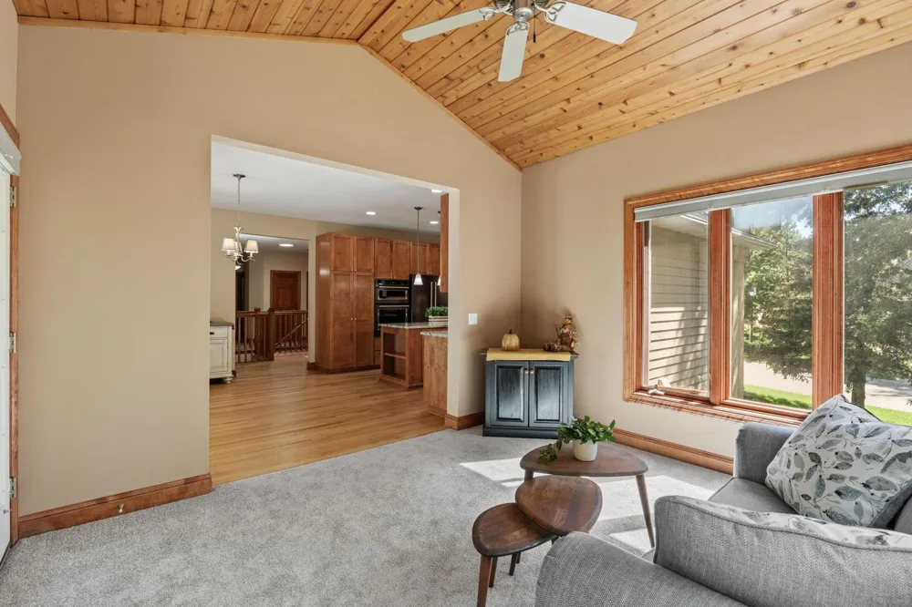 17854 179th Trail W Lakeville, MN 55044